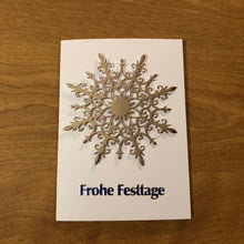 Load image into Gallery viewer, Schneeflocke Frohe Festtage Karte Deutsche Weihnachtskarte Handgemacht German Happy Holidays Christmas Card Handmade