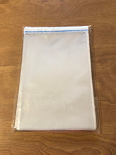 Load image into Gallery viewer, 7&quot; x 10&quot; or 18 cm x 25 cm Crystal Clear Resealable Polypropylene Bags 100 in a Package