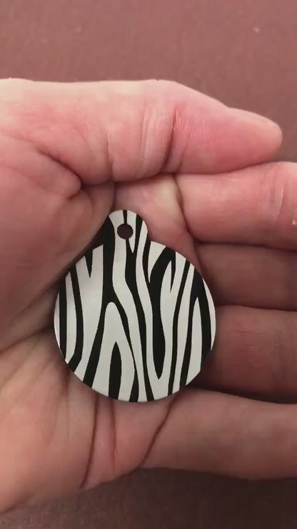 Zebra, Zebra Print, Large Black Circle Personalized Aluminum Tag Diamond Engraved Personal ID Tag Key Chain Keychains ZEBLBKCT