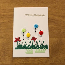 Load image into Gallery viewer, Herzlichen Glückwunsch Knopf Blumen Deutsche Karte Handgemacht German Button Flowers Congratulations Card HGCBC113
