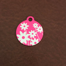 Load image into Gallery viewer, Floral Print Daisy Small Circle Pink Aluminum Tag
